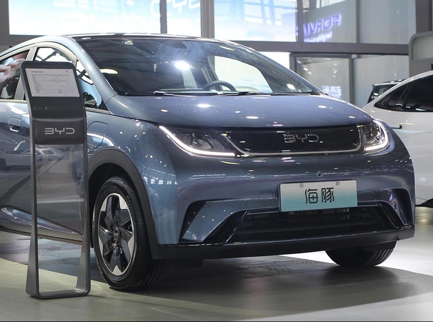 BYD présente ses trois premiers véhicules entièrement électriques