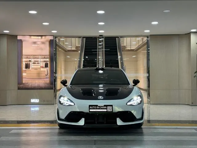 【AIC-MAR34】Xiaomi SU7 Ultra 2025 Standard Edition | Chinese Used Car Exporter