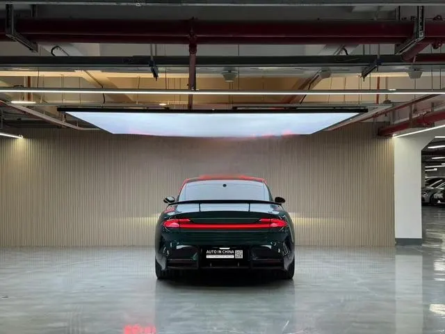 【AIC-MAR43】Xiaomi SU7 Ultra 2025 Standard Edition | Chinese Used Car Exporter