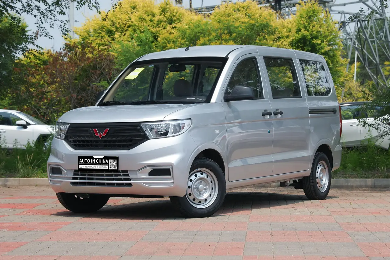 Wuling Hongguang V 1.5L 6MT Base Version | New Vehicle Export — No 180-Day Waiting Period