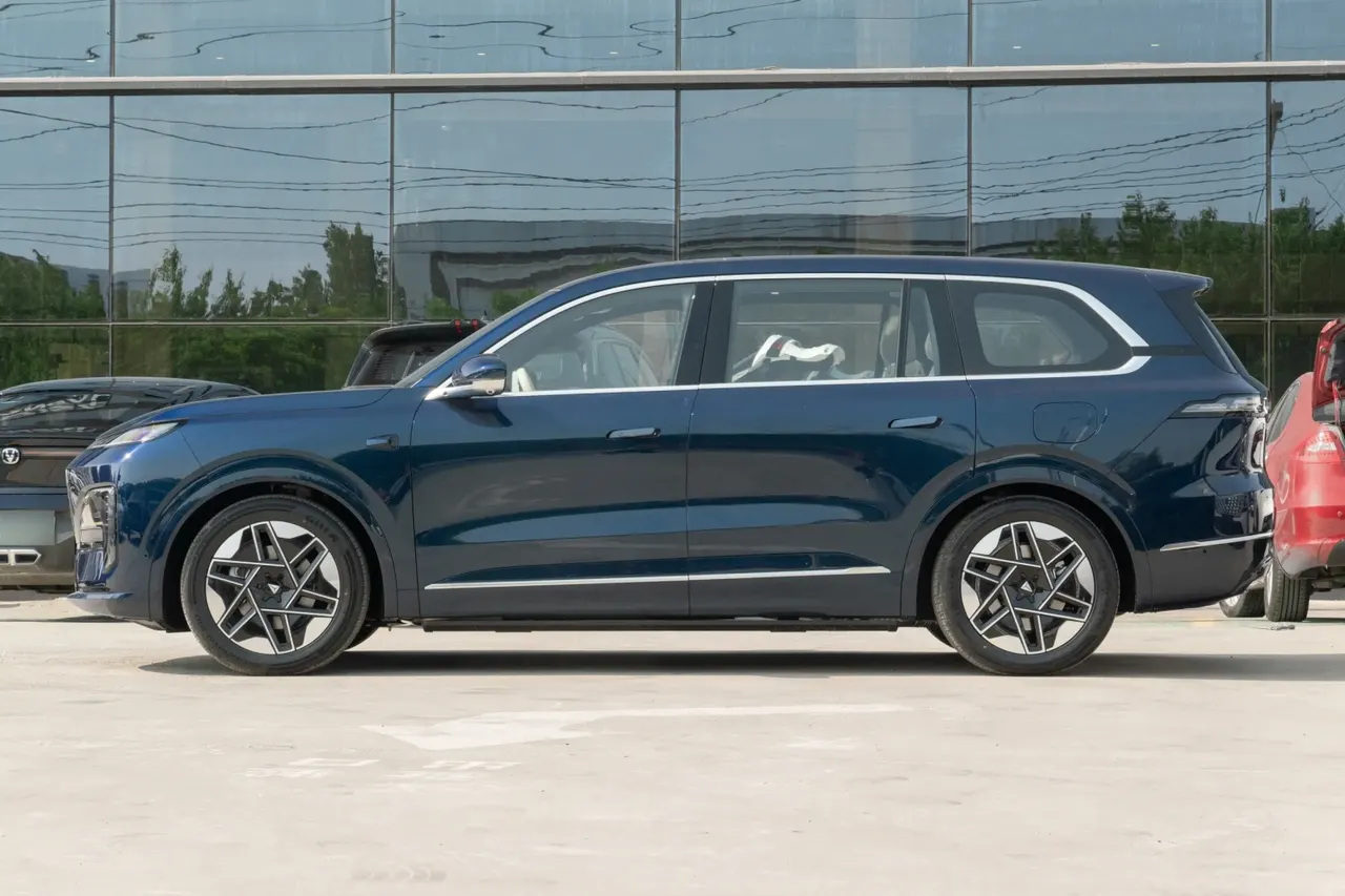 Deepal S09 AWD Ultra+ Custom Edition | New Vehicle Export — No 180-Day Waiting Period