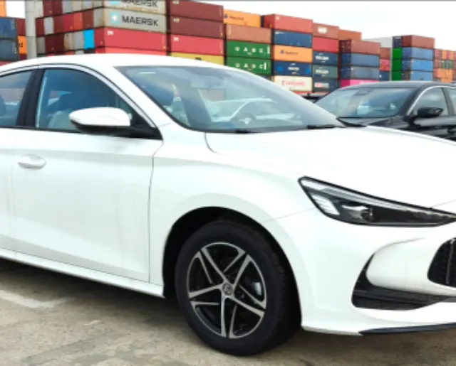 MG GT MCE-1.5L AT · Euro 6 · 2025 · Chile Version (Black / Red)