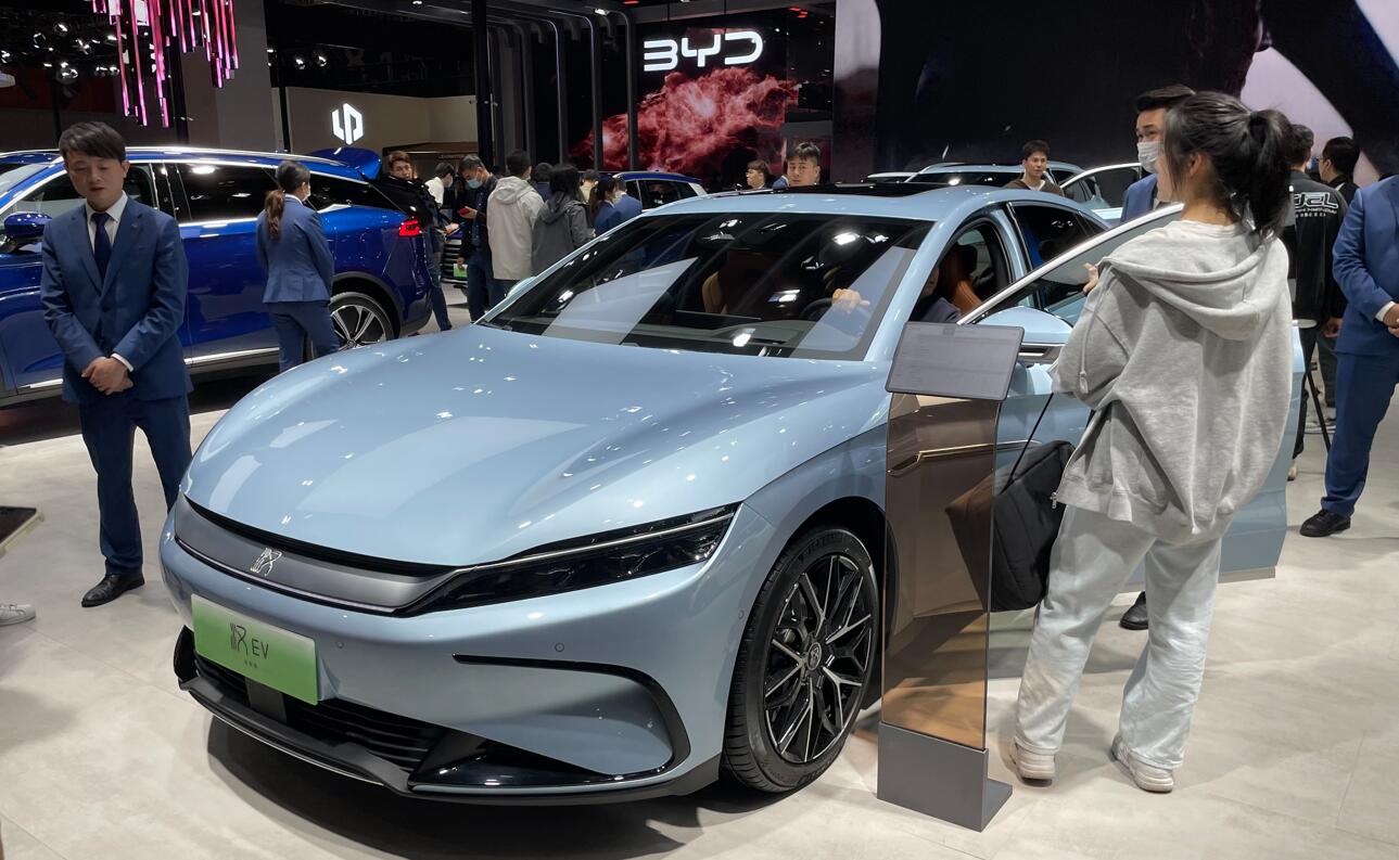 BYD Advances Battery Plant in Hungary, Focusing on Local Hiring, Report Reveals - Trade News - 1