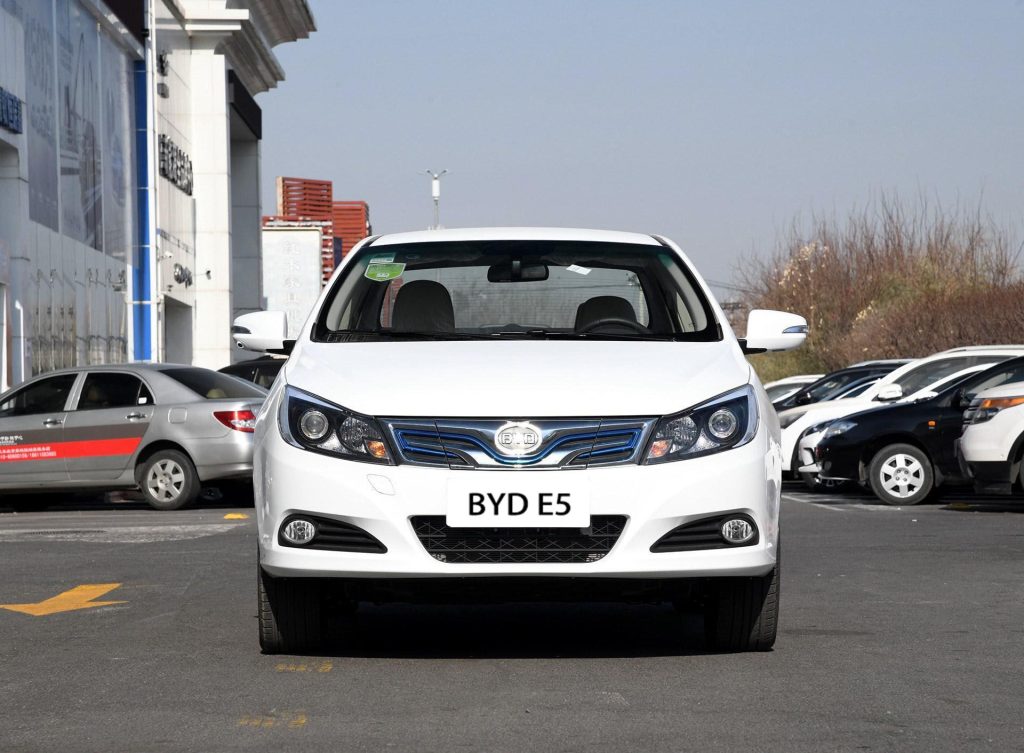 Commerce de gros d’occasion BYD E5 Taxi pas cher New Energy Taxi Export Trade