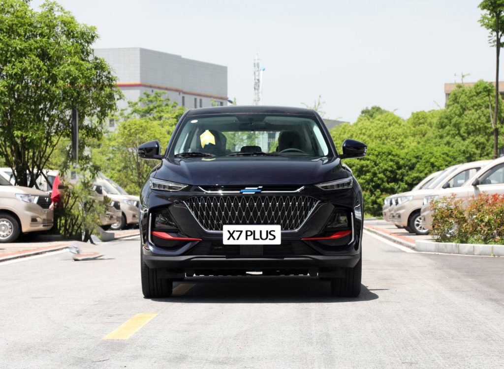 長安汽車股份(Changan Oshan X7 Plus)コンパクトSUV