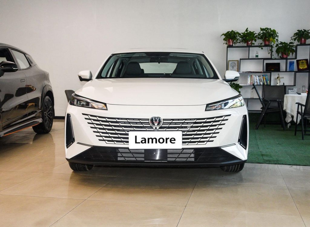 Чанган Автомобиль Йида / Lamore Home Comfort Sedan 1.5T GDI