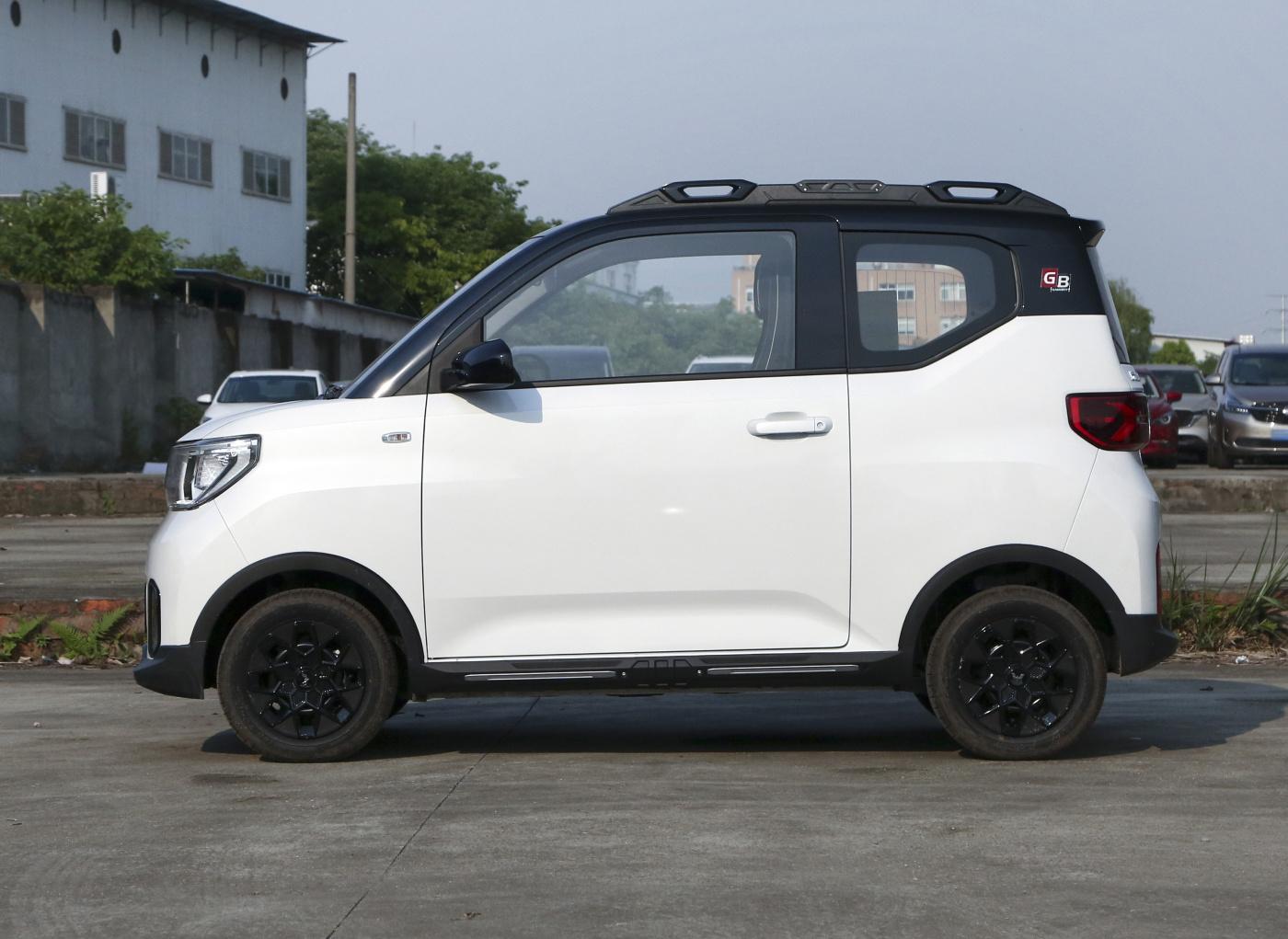 SAIC-GM-Wuling Hongguang MINIEV Mobility electric mini car -  - 3