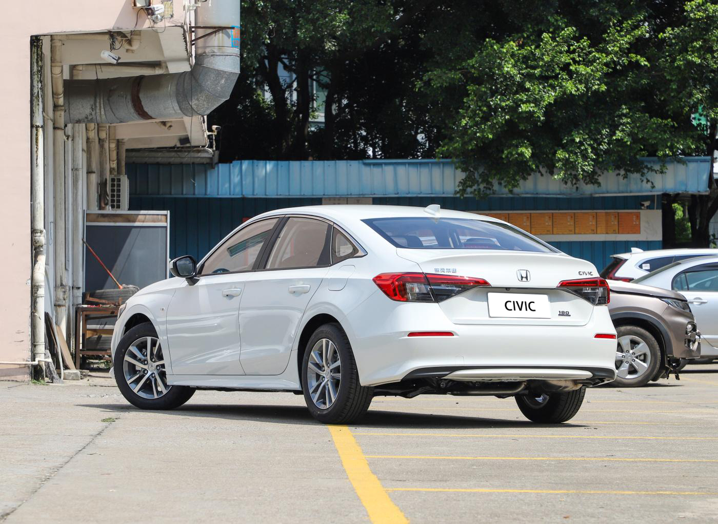 Dongfeng Honda Civic 1.5T CVT Compact Car - Honda - 4