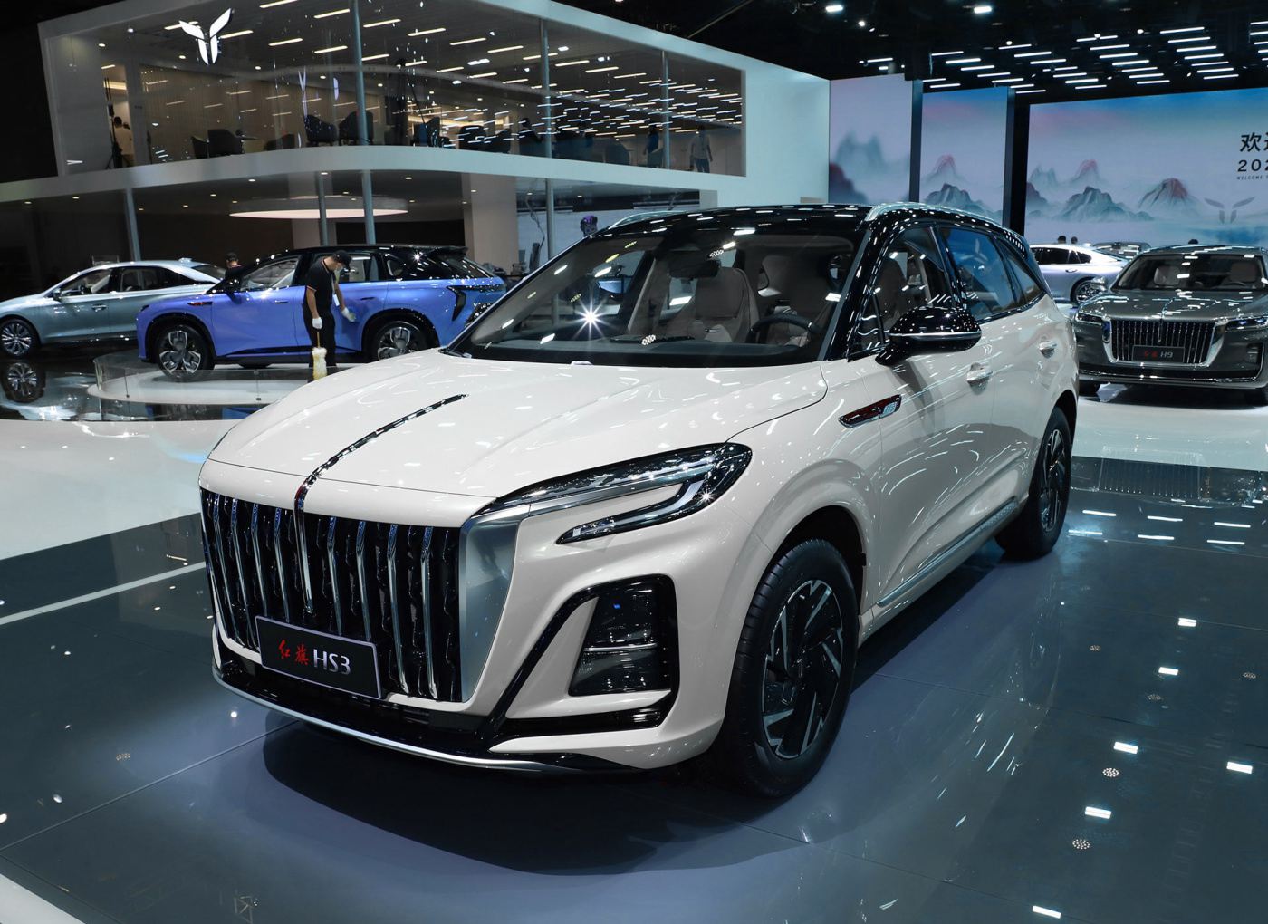 FAW Hongqi HS3: A Stylish Entry-Level SUV from the Brand - Trade News - 1