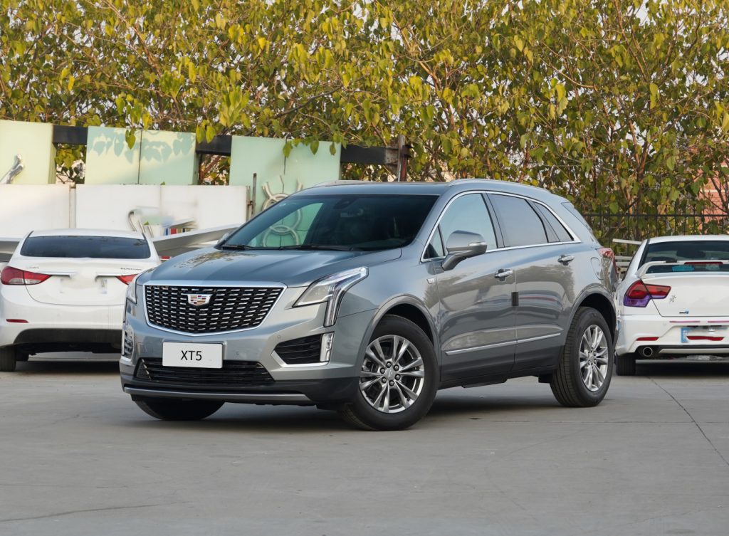 2024 Cadillac XT5 2.0T o'rta o'lchamli SUV zaxirada va eksport savdosi uchun mavjud