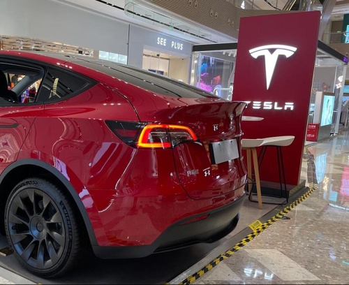 Tesla Slashes Model Y Prices in China and Introduces Insurance Subsidy for Model 3