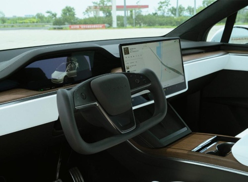 Tesla Increases the Price of the Yoke Steering Wheel Option in China