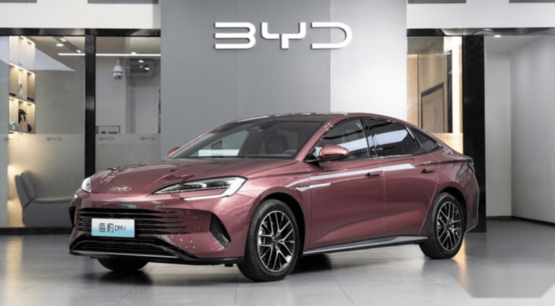 BYD Seal DM-i Set to Hit the Market Next Week with a Starting Price of $24,400 USD - Car News - 1