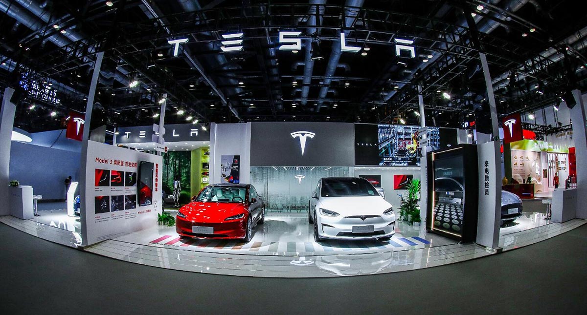 Tesla's Redesigned Model 3 Takes Center Stage at Beijing Trade Fair in China - Car News - 4
