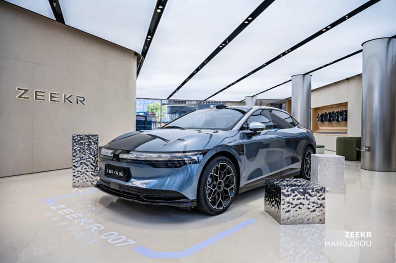 Zeekr 007 Pricing and Trim Details Revealed in China, with Costs Reaching 47,180 USD - Car News - 2