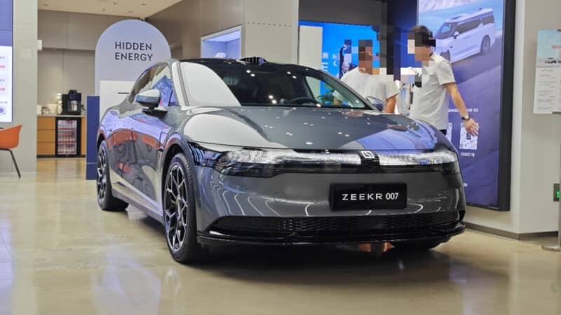 Zeekr 007 Pricing and Trim Details Revealed in China, with Costs Reaching 47,180 USD - Car News - 4