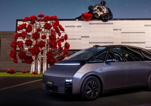 Li Auto Commences Li Mega Deliveries, Sets New Goal of 2,700 Supercharging Stations by Year-End