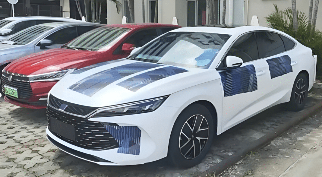 BYD Qin L Plug-in Hybrid Sedan, Featuring a 90 km Electric Range, Spotted During Road Test - News - 1