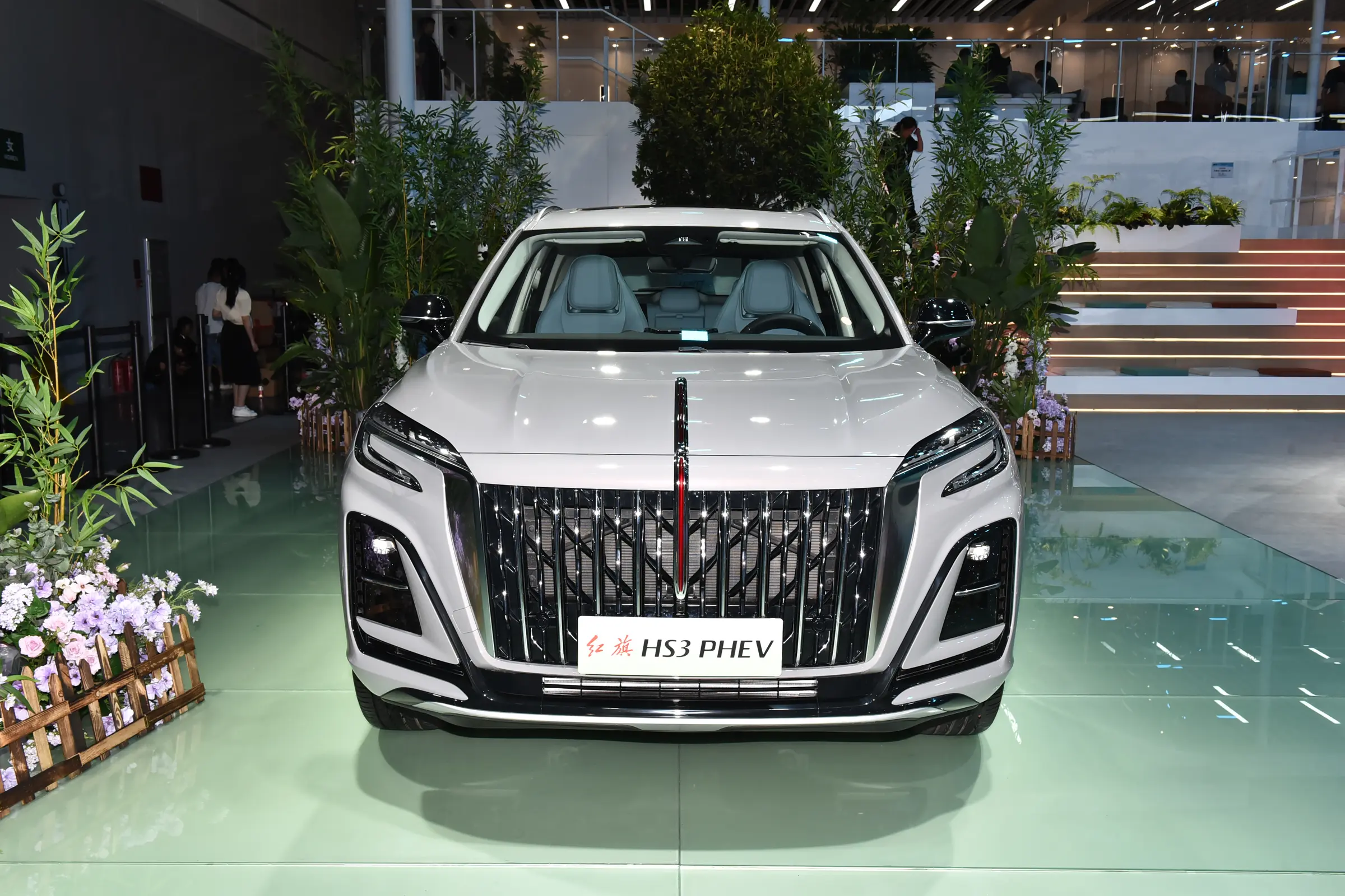 Hongqi HS3 PHEV