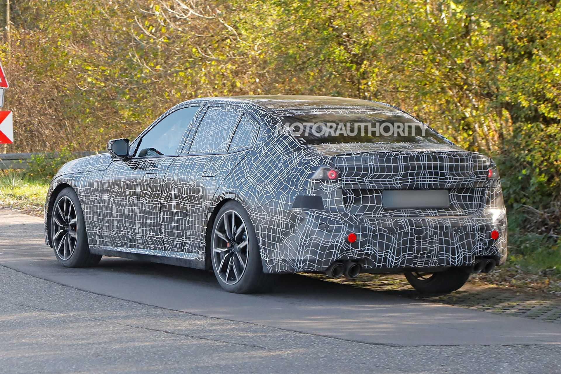 Spy Photos Reveal the 2026 BMW 3 Series Fuel Version: Key Details You Need to Know - Car News - 4