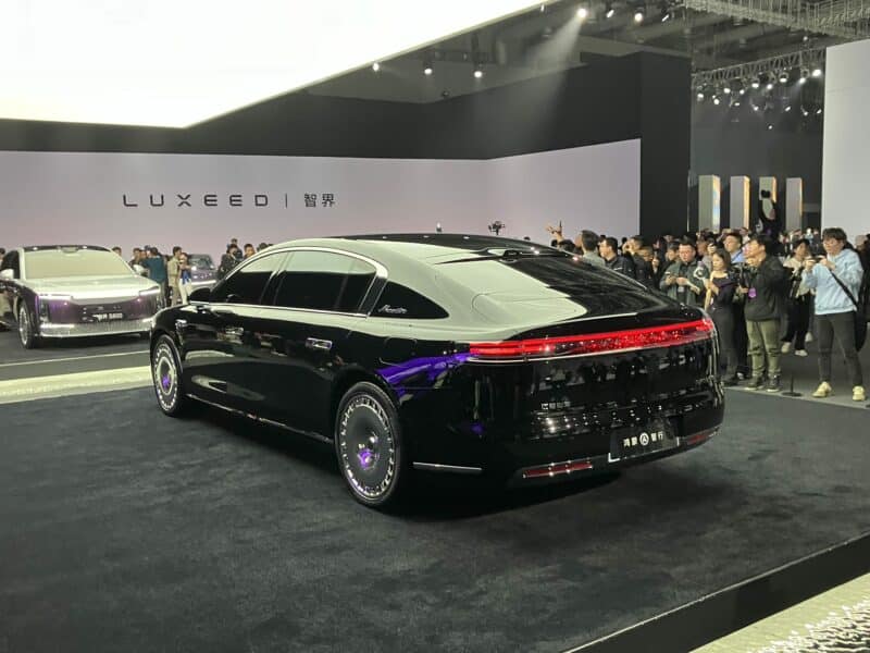 Huawei Maextro S800: Luxury Sedan with L3 Self-Driving and Cutting-Edge Features - News - 11