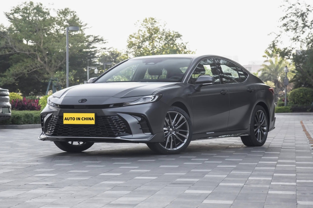 2025 Toyota Camry 2.0L 152HP L4 gibrid Xitoy avtomobil eksportchisi